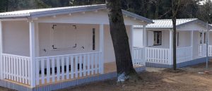 Soluzioni in legno su misura per campeggi e villaggi turistici: bungalow e strutture prefabbricate